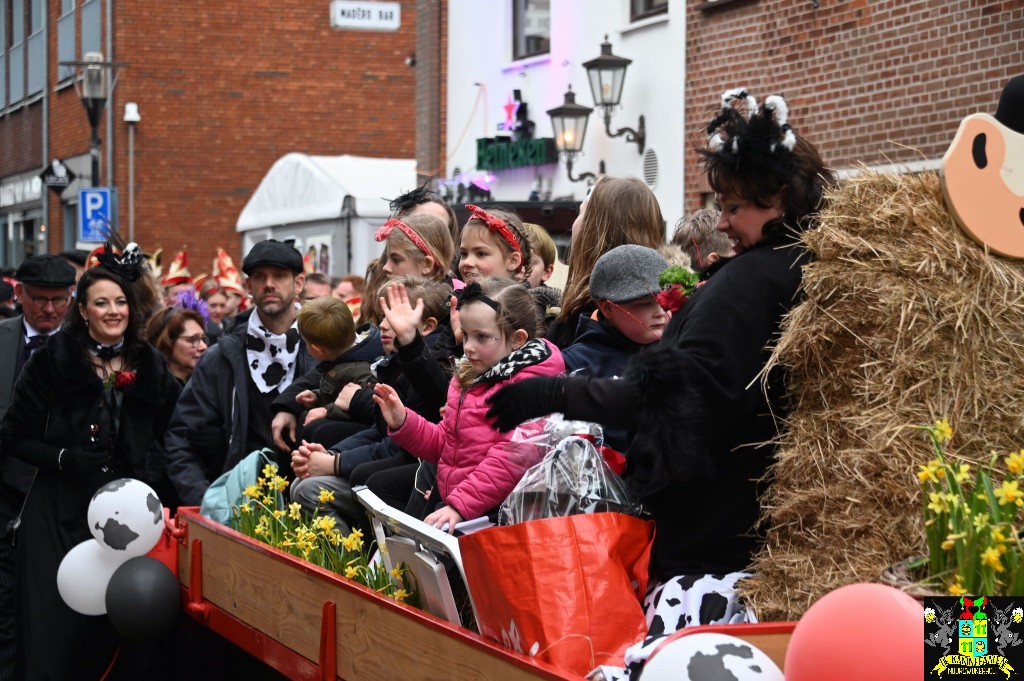 ../Images/Boerenbruiloft gemeentehuis 2023 011.jpg